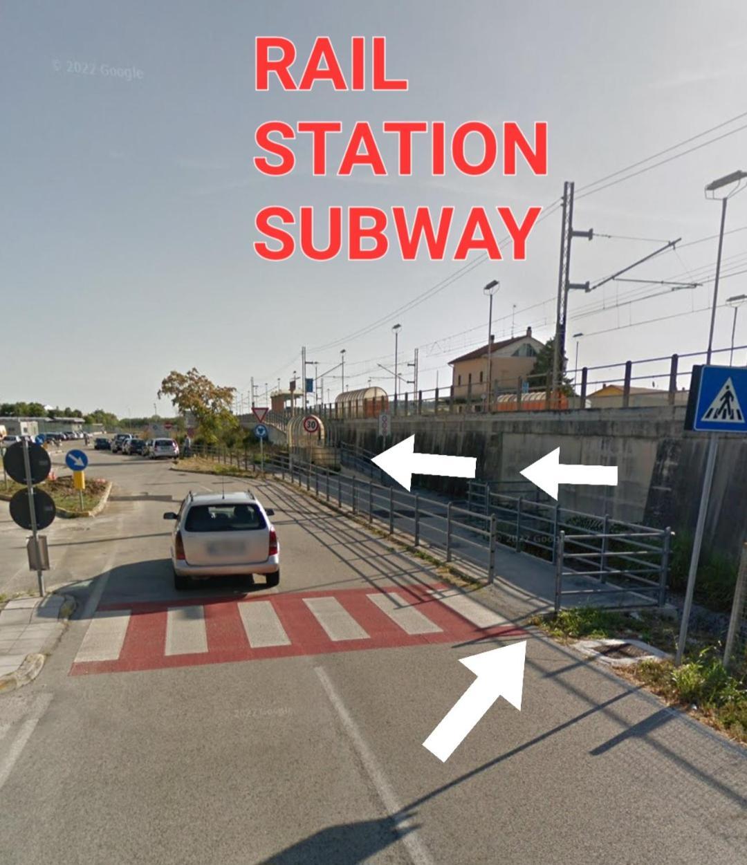 Al Castello - Aeroporto Delle Marche - Ancona Lägenhet Falconara Marittima Exteriör bild